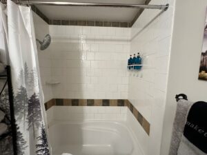 Toiletries provided : Hand soap, Body wash, Shampoo and Conditioner